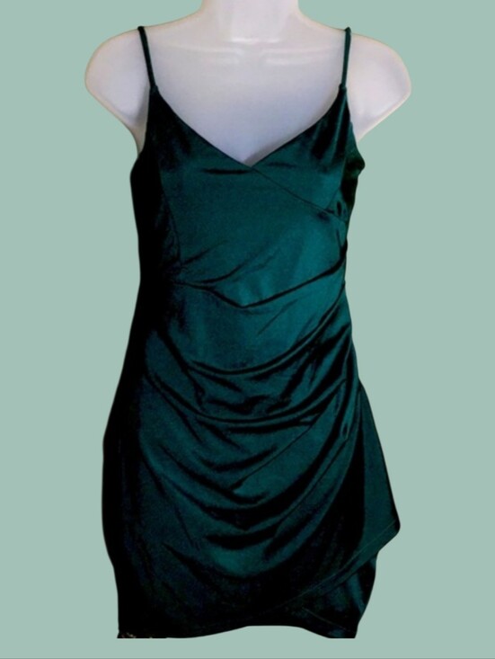 Windsor Dresses & Skirts - Windsor Luxe Satin Mini  Dress Size M Cowl Neck Hunter Green